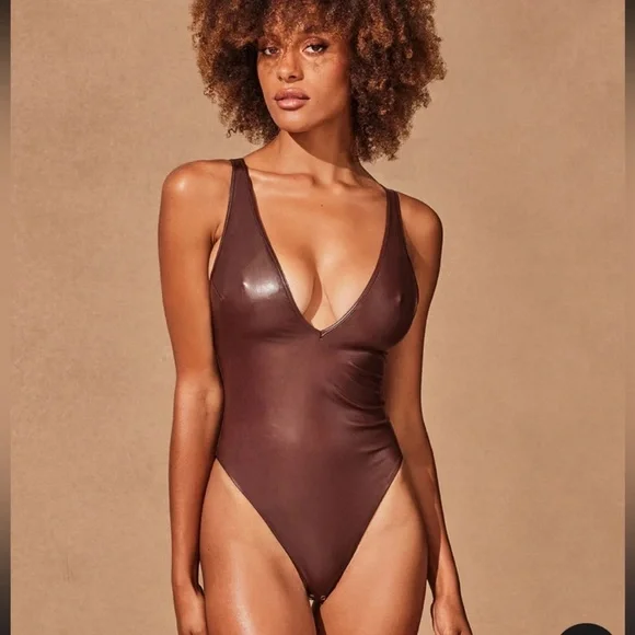 Honey Birdette Emily 🤎🤎Bodysuit Deep
Mahogany 🤎🤎XS - Picture 2 of 6